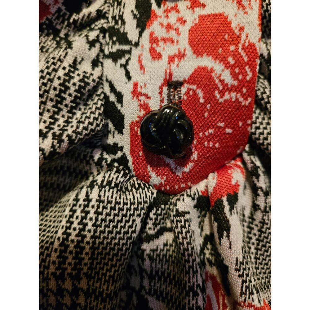 Retrolicious Collared Button Up Floral Houndstoot… - image 3